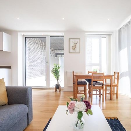 La Creme 1 Bed Apartment - Canning Town Лондон Екстер'єр фото