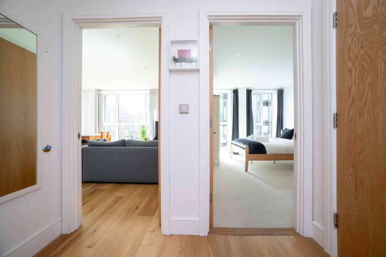 La Creme 1 Bed Apartment - Canning Town Лондон Екстер'єр фото